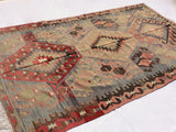 Turkish Kilim rug in excellent condition, 9,5 x 5,6 feet - Sophie's Bazaar - 4