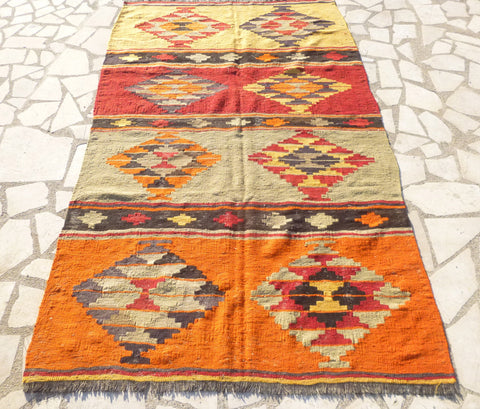 Colorful Hand Woven Kilim rug, 6,5 x 4,1 feet - Sophie's Bazaar - 1