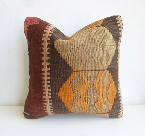 Kilim Pillow Cover made with a vintage turkish rug - Sophie's Bazaar - 1